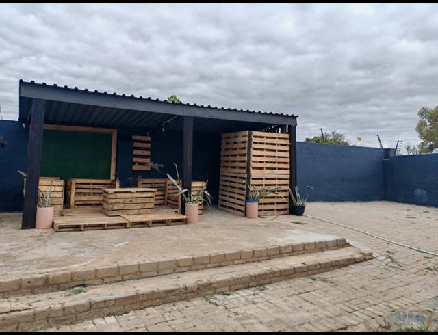 8 BEDROOM APARTMENT FOR SALE IN MANKWENG